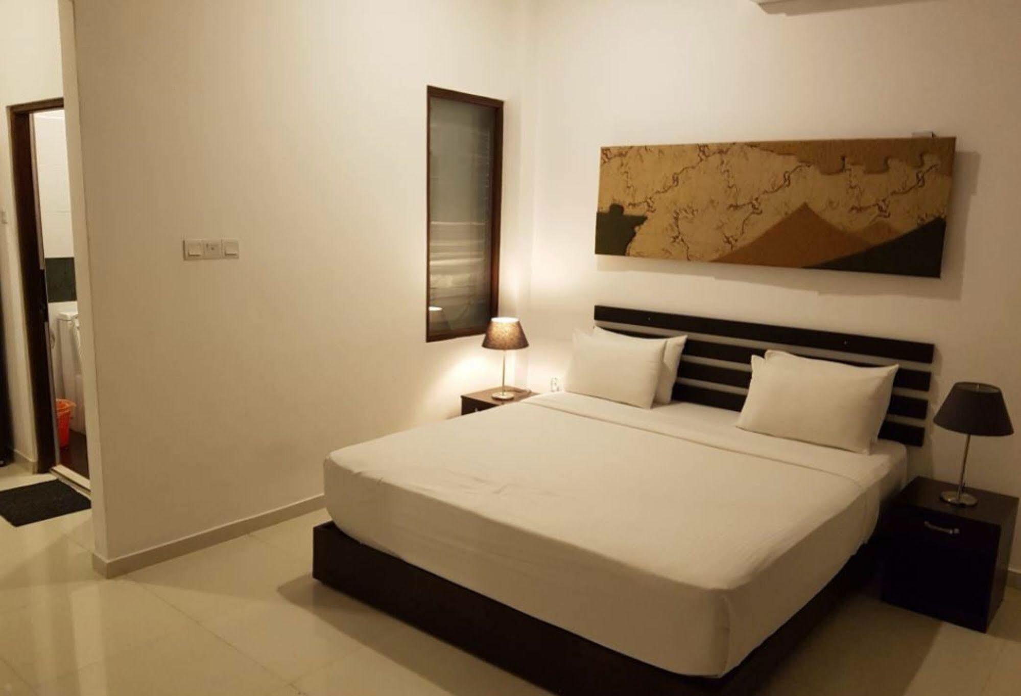 Sunrise Palace Negombo Exterior foto